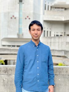 にしひらとしひさ　写真　沖縄県糸満市劇団リバースザワールド